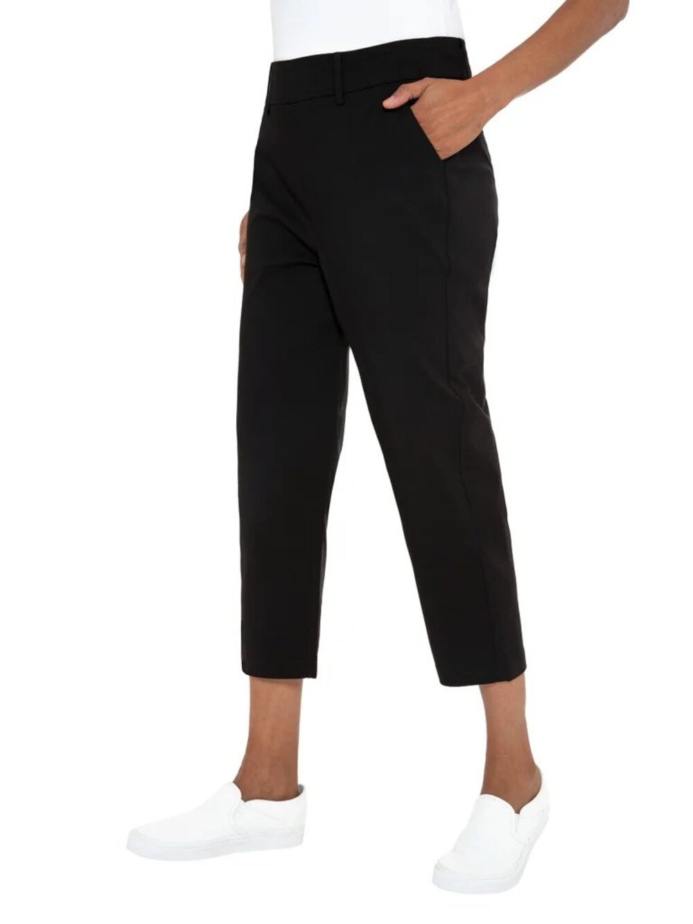 Mario Serrani Women's Pull-On Capri Mid-rise slim fit